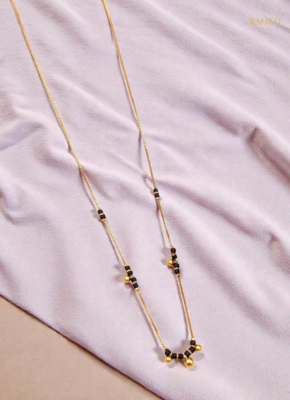 Side profile and craftsmanship of Omana Divine Protection Classic Mangalsutra - Rameti Jewels