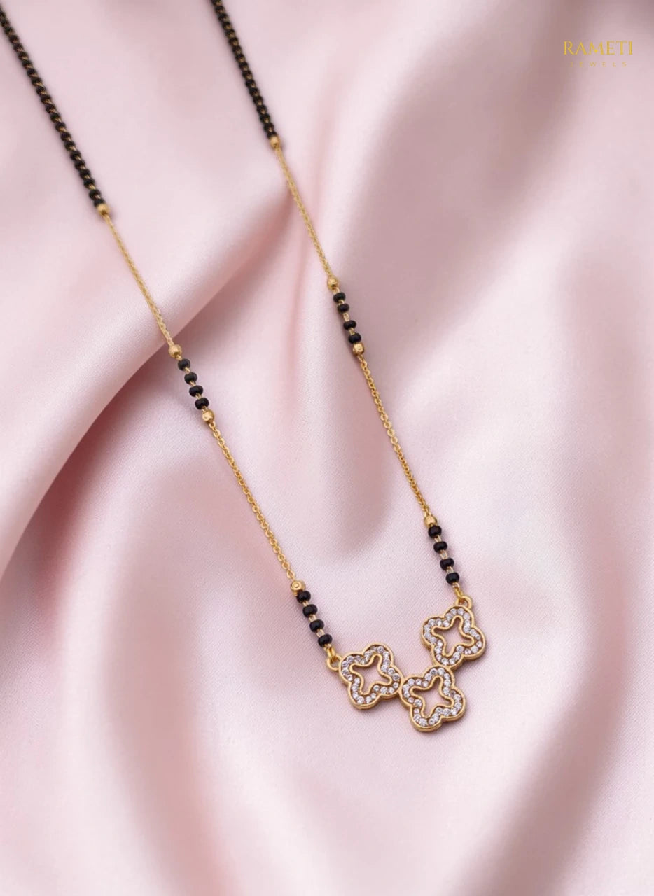 Side profile and craftsmanship of Chitra Minimalist Elegance Daily Wear Mangalsutra - Rameti Jewels