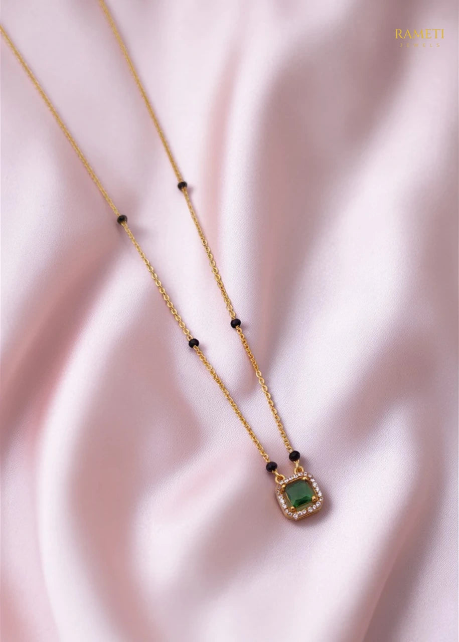 Side profile and craftsmanship of Akshara Sleek and Sophisticated Office Wear Mangalsutra - Rameti Jewels