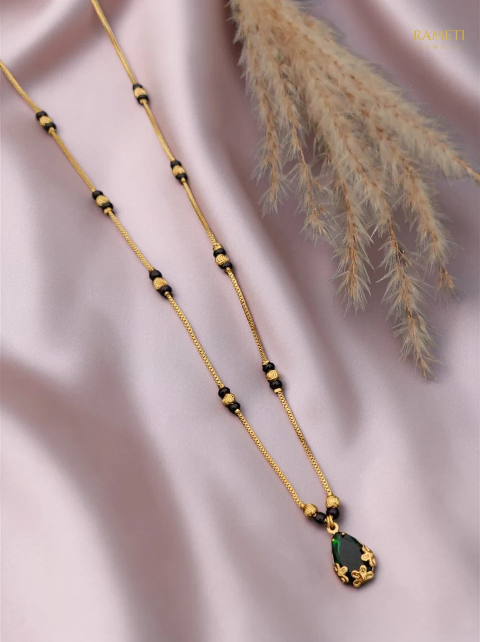 Side profile and craftsmanship of Fia Traditional Heritage Collection Mangalsutra - Rameti Jewels