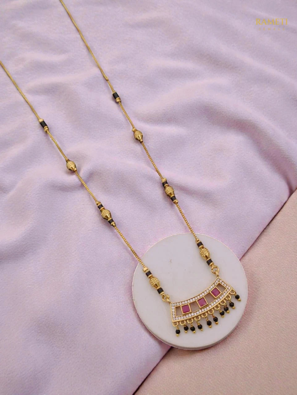 Side profile and craftsmanship of Kanishka Minimalist Elegance Daily Wear Mangalsutra - Rameti Jewels