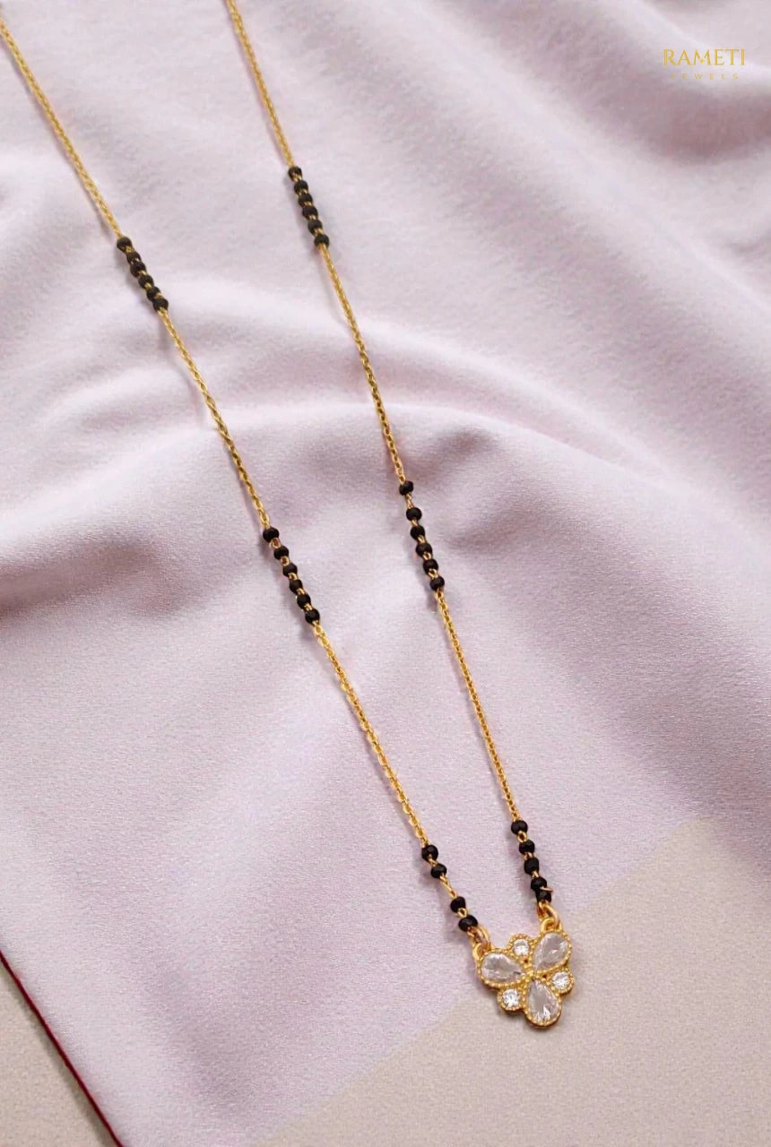 Side profile and craftsmanship of Myra Traditional Heritage Collection Mangalsutra - Rameti Jewels