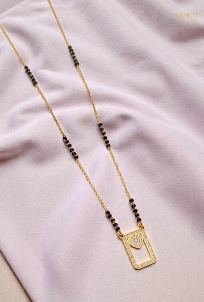 Side profile and craftsmanship of Maahi Eternal Bond 18K Gold Mangalsutra - Rameti Jewels
