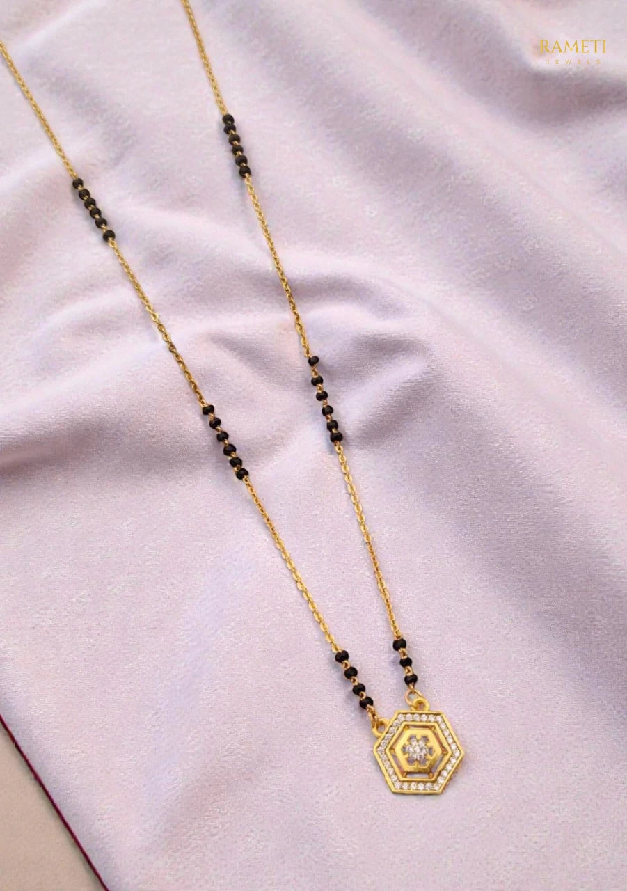 Side profile and craftsmanship of Madhuri Royal Heart Cut Designer Mangalsutra - Rameti Jewels