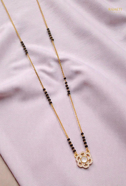 Side profile and craftsmanship of Navya Eternal Bond 18K Gold Mangalsutra - Rameti Jewels