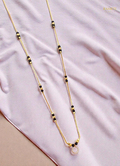 Side profile and craftsmanship of Ojal Minimalist Elegance Daily Wear Mangalsutra - Rameti Jewels