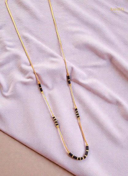 Side profile and craftsmanship of Ojaswini Celebrity Inspired Modern Mangalsutra - Rameti Jewels