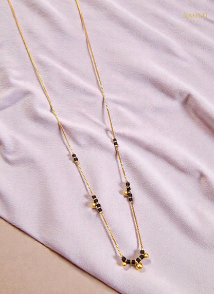 Side profile and craftsmanship of Omana Divine Protection Classic Mangalsutra - Rameti Jewels
