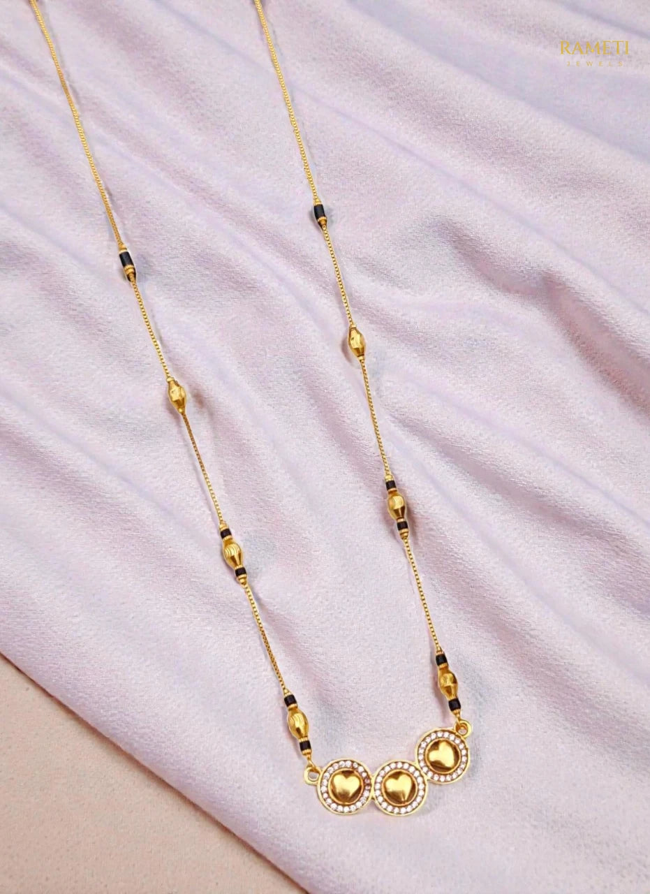 Side profile and craftsmanship of Onika Minimalist Elegance Daily Wear Mangalsutra - Rameti Jewels