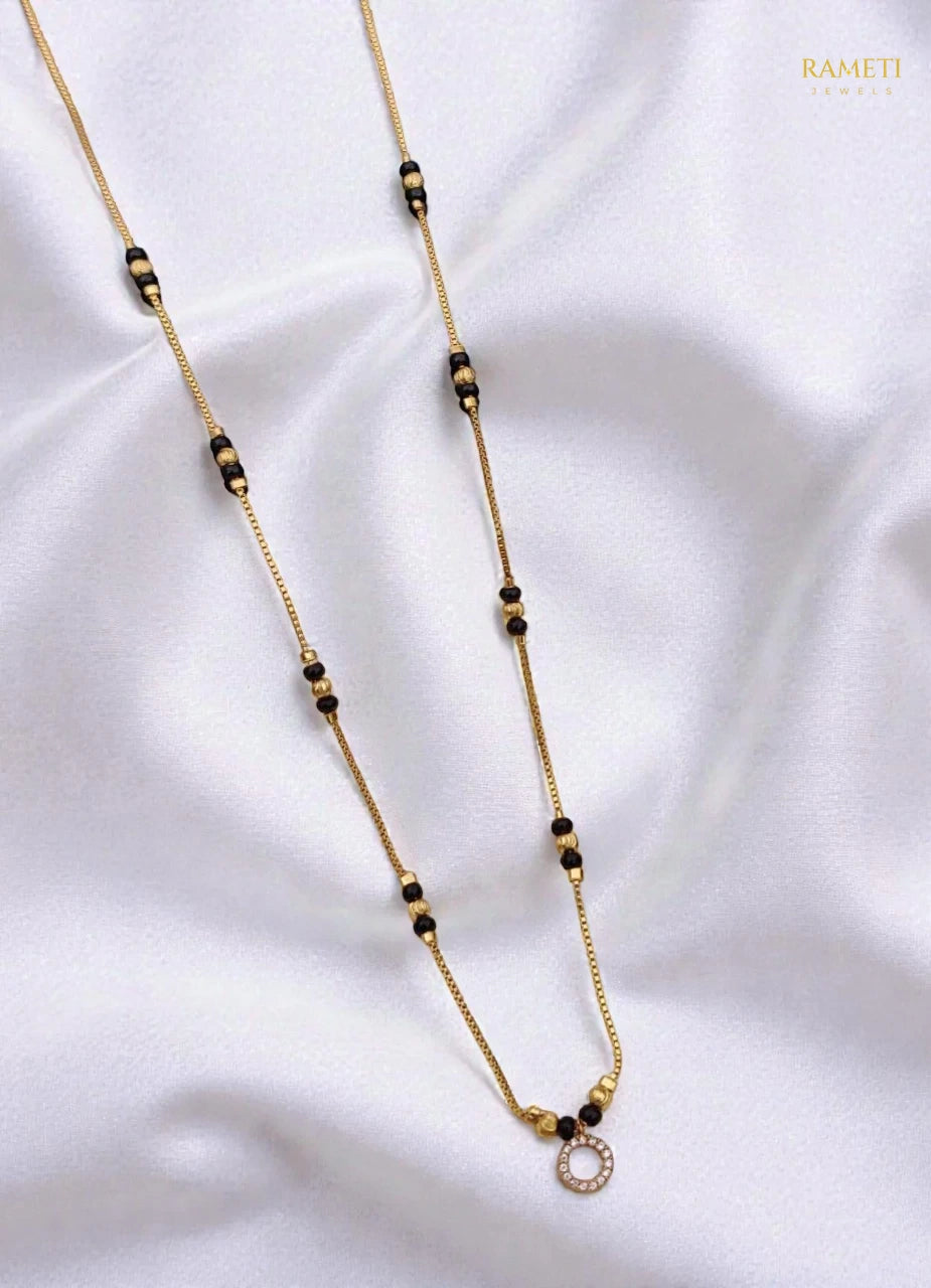 Side profile and craftsmanship of Suman Minimalist Elegance Daily Wear Mangalsutra - Rameti Jewels