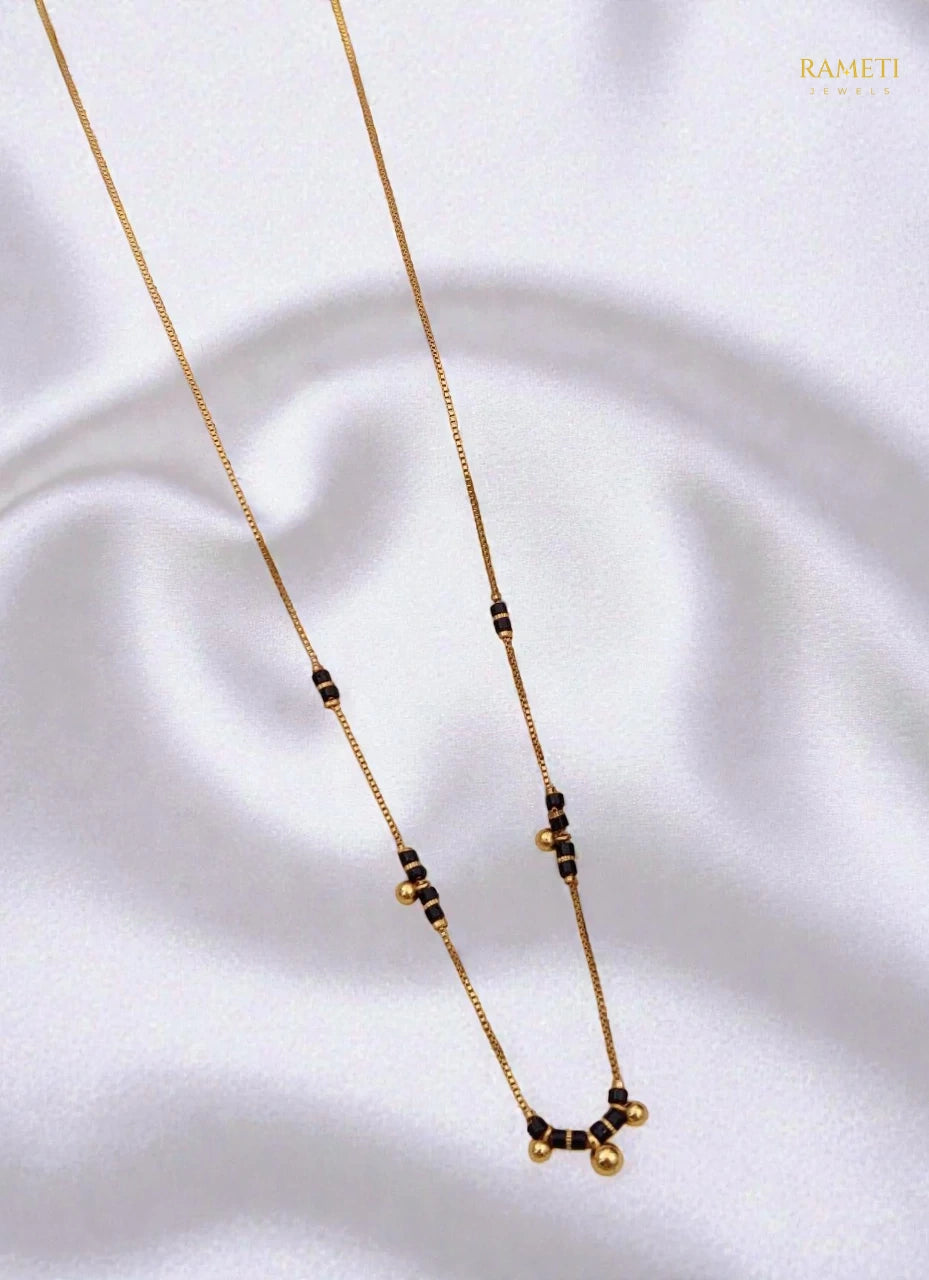 Side profile and craftsmanship of Sunita Sleek and Sophisticated Office Wear Mangalsutra - Rameti Jewels