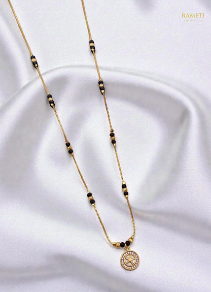 Side profile and craftsmanship of Swati Traditional Heritage Collection Mangalsutra - Rameti Jewels