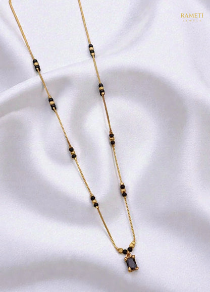 Side profile and craftsmanship of Tanvi Traditional Heritage Collection Mangalsutra - Rameti Jewels