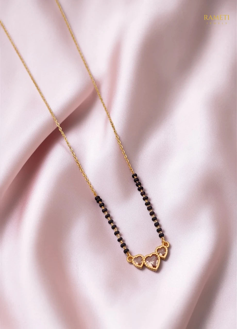 Side profile and craftsmanship of Aarohi Eternal Bond 18K Gold Mangalsutra - Rameti Jewels
