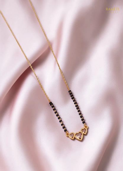 Side profile and craftsmanship of Aarohi Eternal Bond 18K Gold Mangalsutra - Rameti Jewels