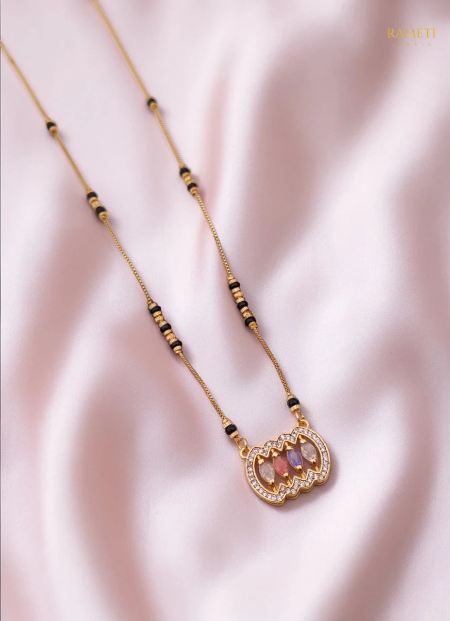 Side profile and craftsmanship of Drishti Traditional Heritage Collection Mangalsutra - Rameti Jewels