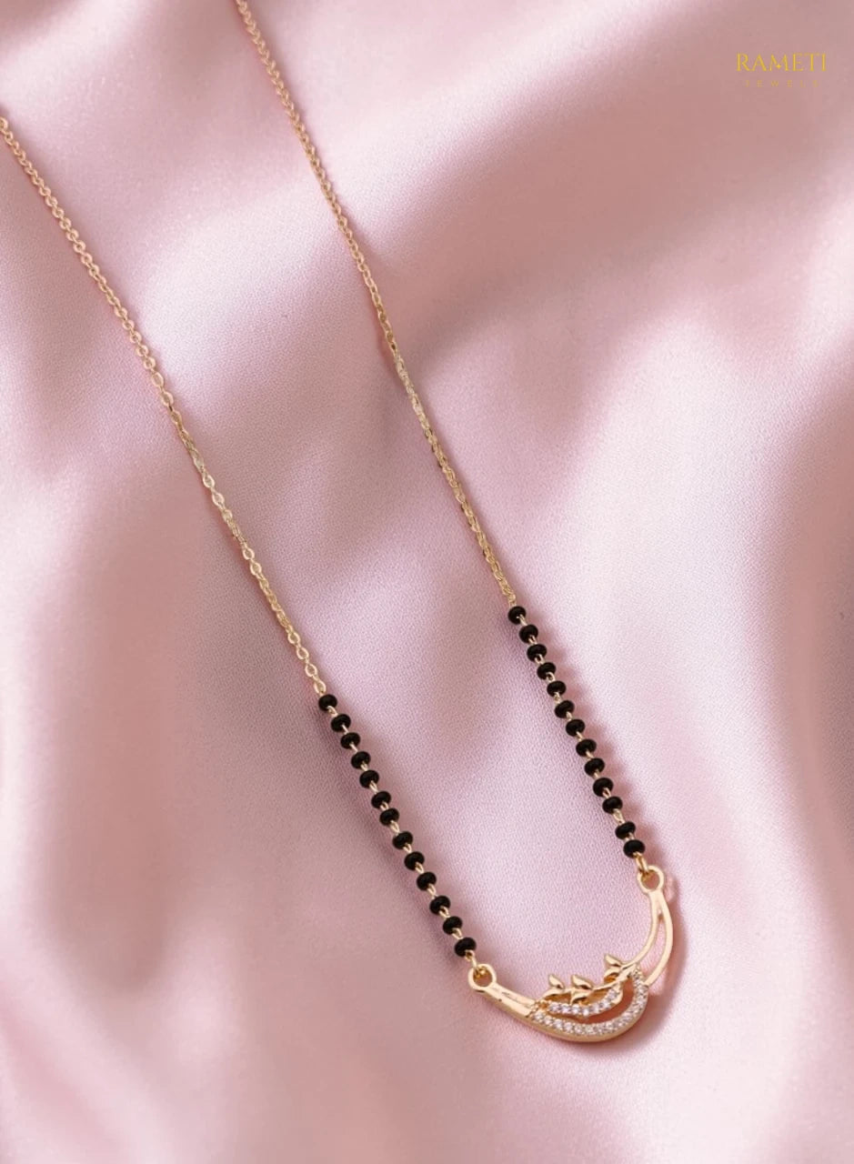 Side profile and craftsmanship of Deepti Divine Protection Classic Mangalsutra - Rameti Jewels