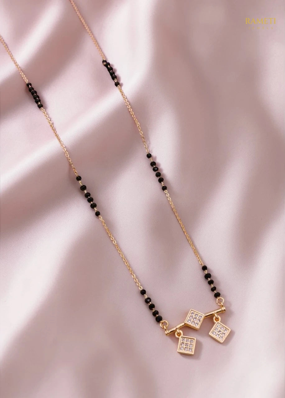Side profile and craftsmanship of Geetika Royal Heart Cut Designer Mangalsutra - Rameti Jewels