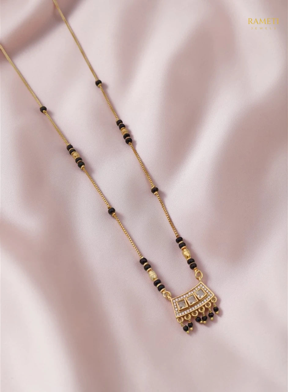 Side profile and craftsmanship of Hemani Sleek and Sophisticated Office Wear Mangalsutra - Rameti Jewels