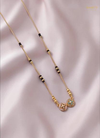 Side profile and craftsmanship of Indu Minimalist Elegance Daily Wear Mangalsutra - Rameti Jewels