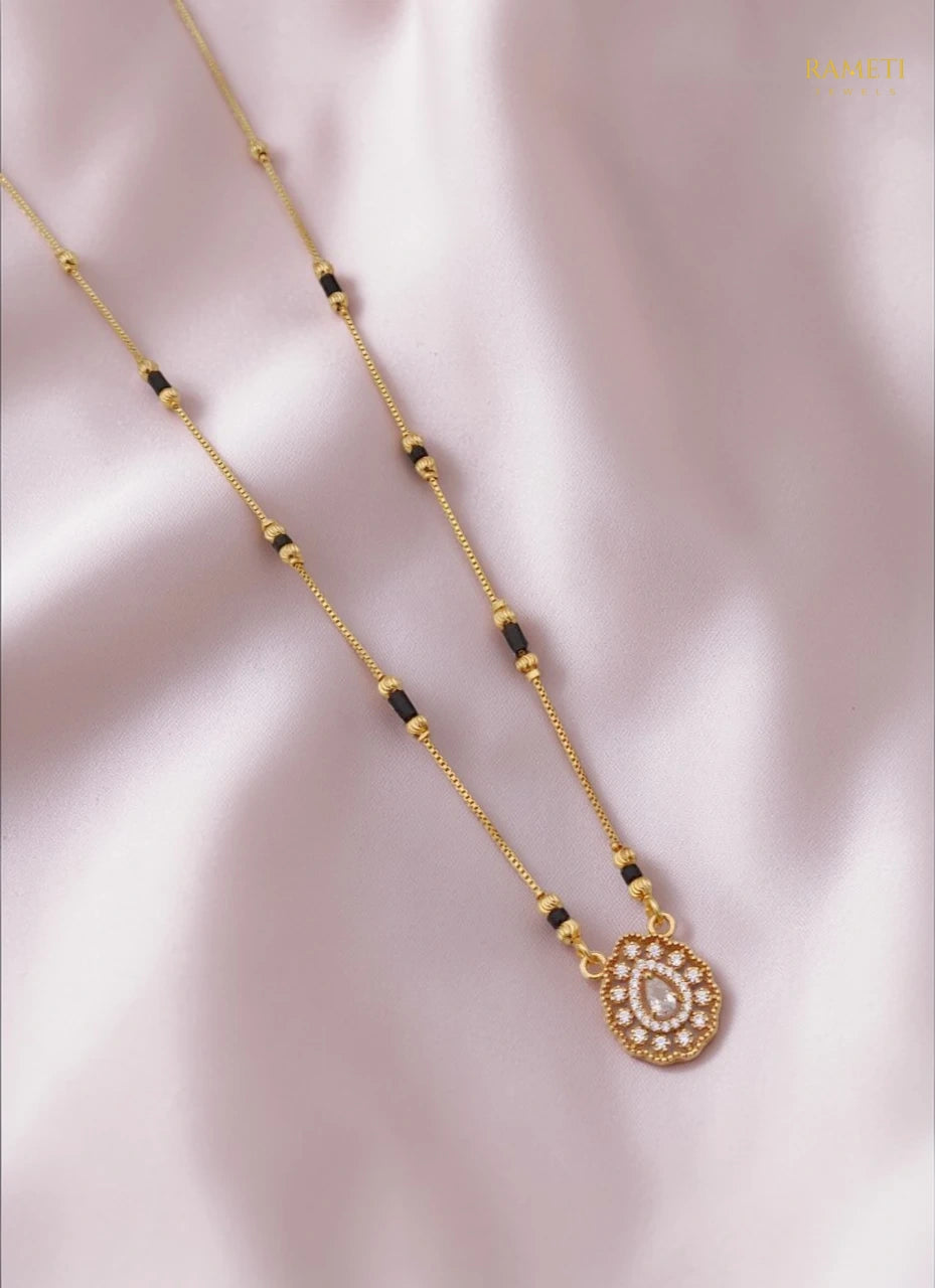 Side profile and craftsmanship of Ira Sleek and Sophisticated Office Wear Mangalsutra - Rameti Jewels